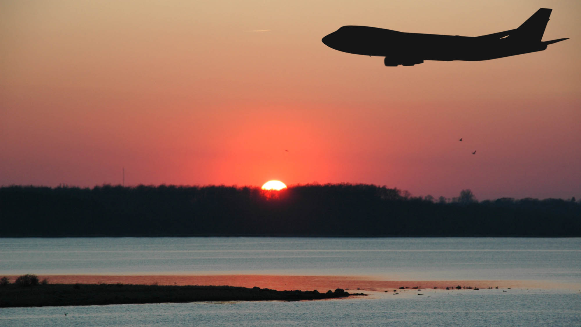 TURBULENT LANDING: To streiker i luftfarten satte blant annet preg på tariff-forhandlingene i 2015. 