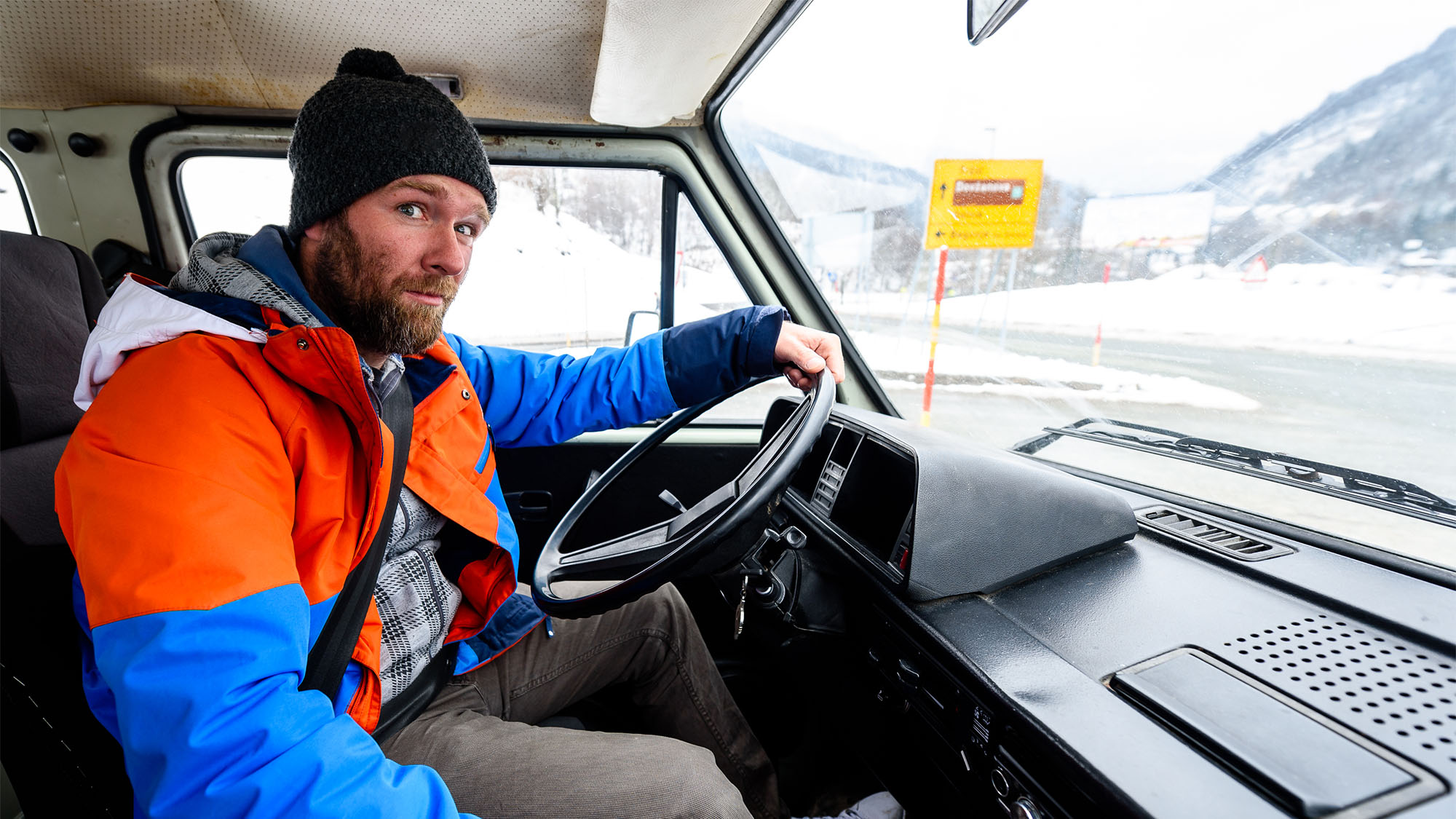 INNENLANDS TRANSPORT har strengere krav enn grensekryssende transport. Minstelønn vil blant annet da være pålagt for utenlandske sjåfører som driver kabotasjekjøring.